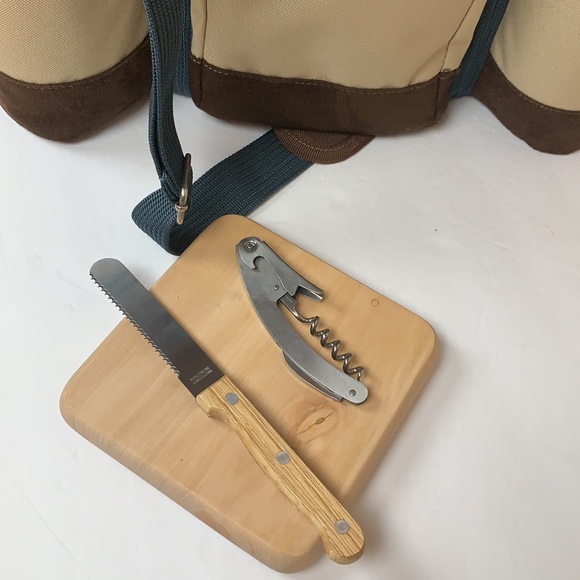 Picnic Time Wine Insulated Tote, Corkscrew, Cheese Knife and Board - Picture 6 of 10